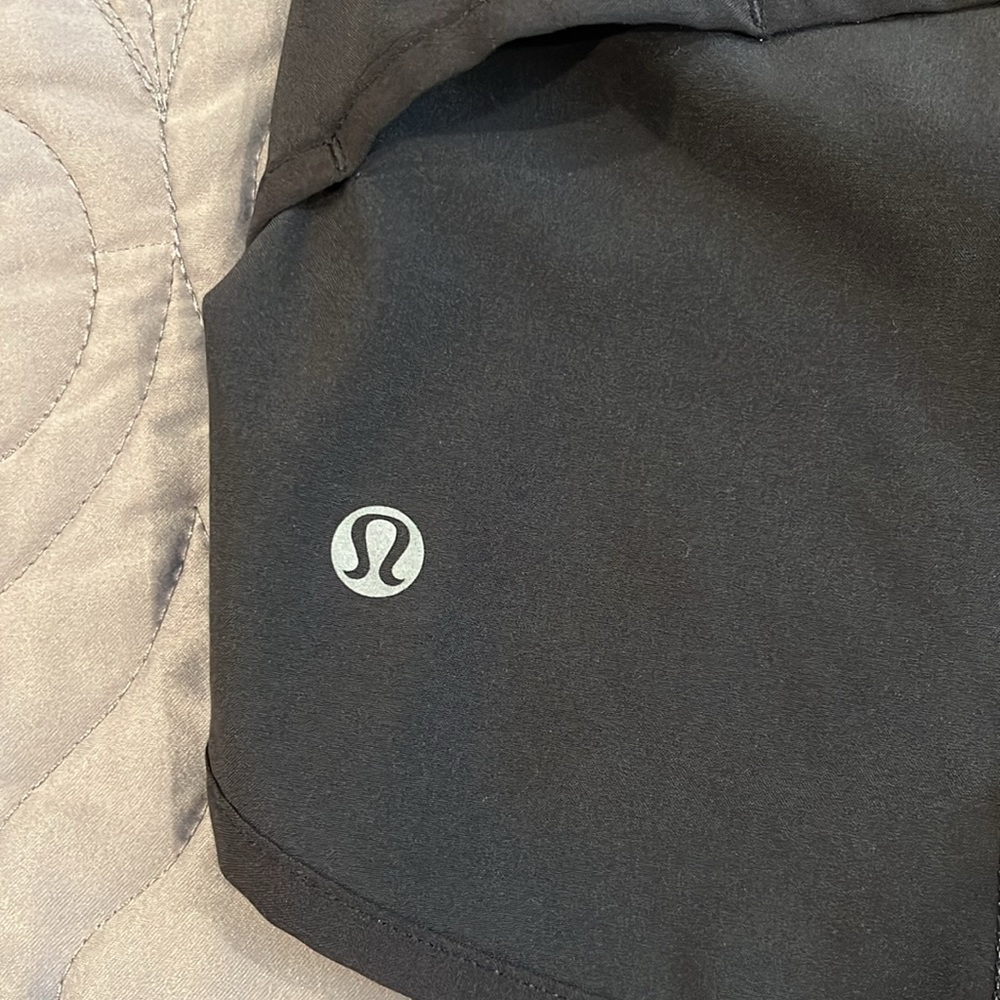 Lululemon Speed Shorts - Picture 4 of 4